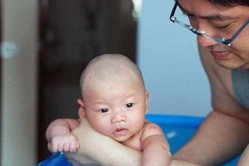 新生宝宝未满100天,这五个育儿禁区不要碰,不然会伤害到宝宝