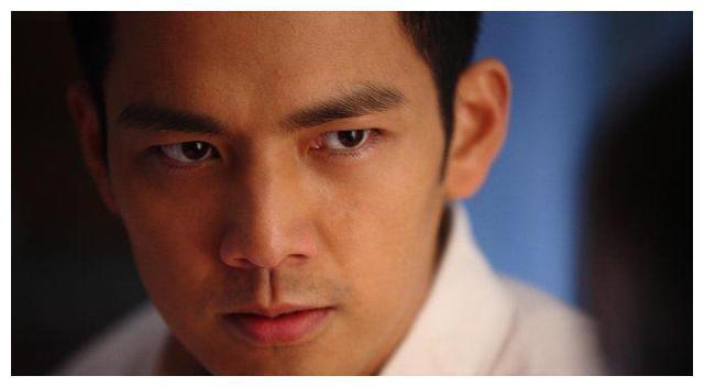 网友评中国十大帅哥排名，李易峰陈晓上榜鹿晗却垫底