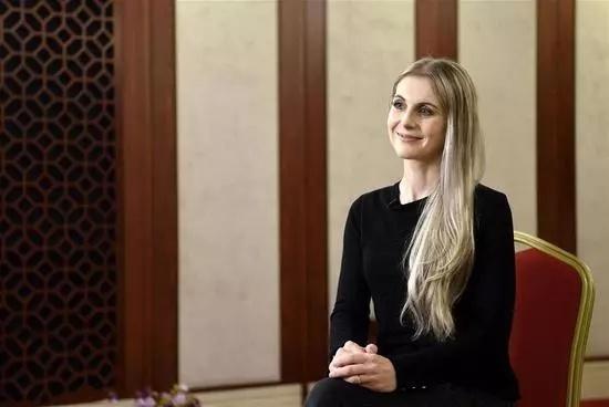 黑龙江很多俄罗斯美女，她们靠什么生活，说出来你可能不太信