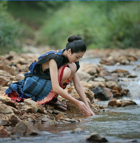 原始的性感,以不穿内衣为美的少数名族!