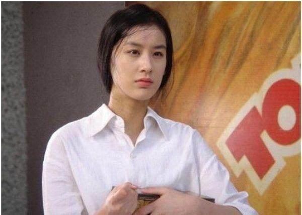 不和阿娇同框，你永远不会知道黄圣依到底有多矮