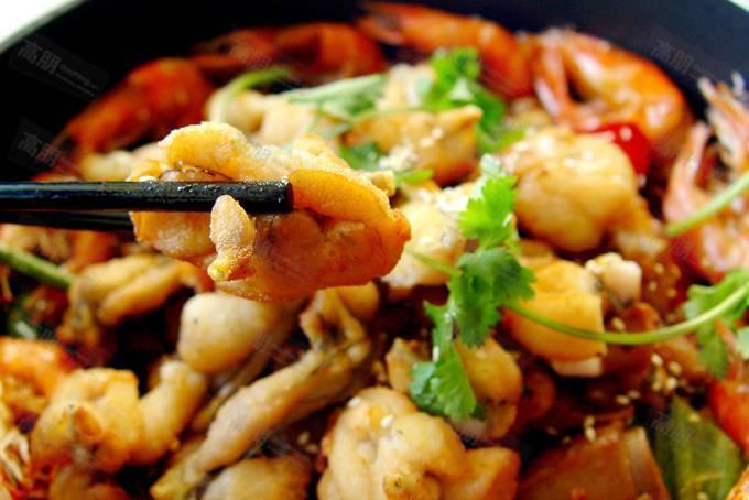 美洲牛蛙泛滥，美国人很闹心，中国吃货却操碎了心！