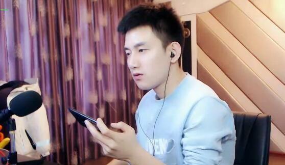 阿哲称头条肯定会遭遇强劲对手 欲再抢头条找大哥来助阵