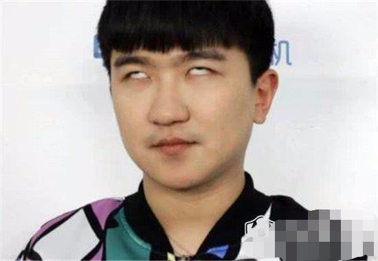 看不惯我又干不掉我，张大大真实背景曝光，网友：怪不得这么嚣张