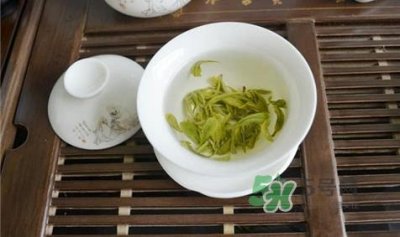 碧螺春泡出的茶是什么颜色?泡碧螺春水温多少度最好