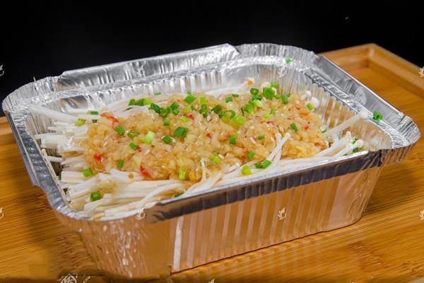 锡纸蒜蓉金针菇的做法 锡纸蒜蓉金针菇怎么做好吃 锡纸蒜蓉金针菇的做法 锡纸蒜蓉金针菇怎么做好吃