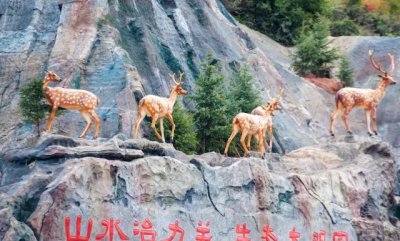 ​这里是甘南藏区的三大圣湖之一，风景美得不可思议，超适合自驾游