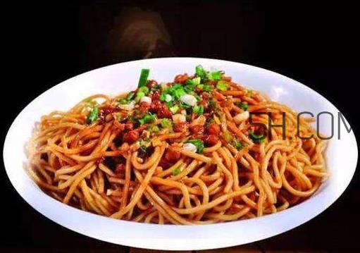 热干面用芝麻酱还是花生酱 热干面用什么酱 热干面用芝麻酱还是花生酱 热干面用什么酱