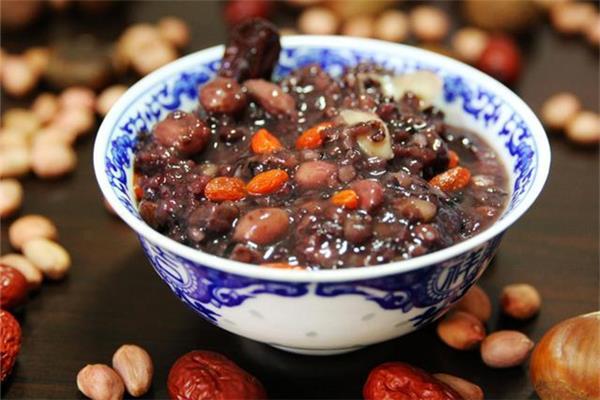 腊八粥有哪八种食材 腊八粥用什么锅煮最好 腊八粥有哪八种食材 腊八粥用什么锅煮最好