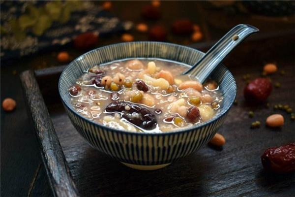 腊八粥有哪八种食材 腊八粥用什么锅煮最好 腊八粥有哪八种食材 腊八粥用什么锅煮最好