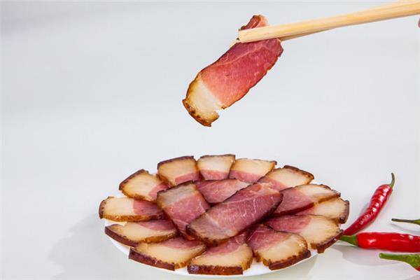 腊肉咸了怎么补救 腊肉腌咸了怎么吃 腊肉咸了怎么补救 腊肉腌咸了怎么吃