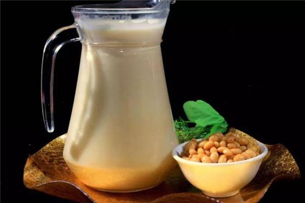 豆浆含糖量高吗 豆浆血糖高的人能喝吗 豆浆含糖量高吗 豆浆血糖高的人能喝吗