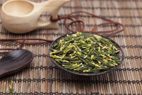 莲子心泡水隔夜还能喝吗 莲子心泡水可以隔夜吗 莲子心泡水隔夜还能喝吗 莲子心泡水可以隔夜吗