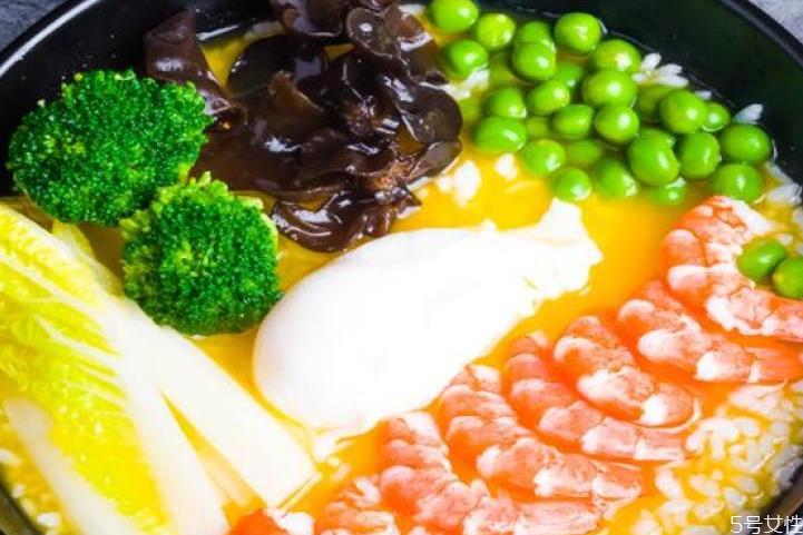 烫饭是啥 烫饭和泡饭的区别 烫饭是啥 烫饭和泡饭的区别