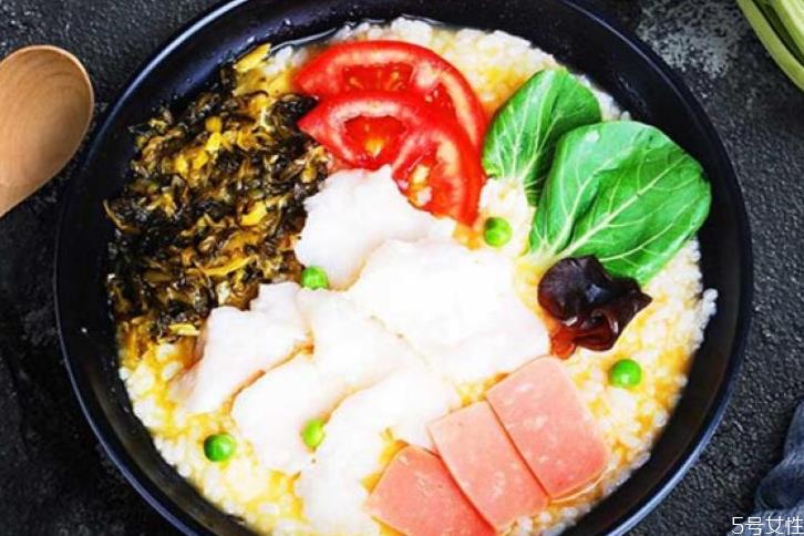 烫饭是啥 烫饭和泡饭的区别 烫饭是啥 烫饭和泡饭的区别