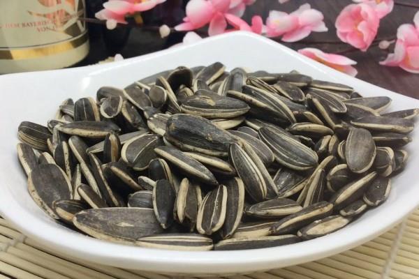 葵瓜子吃多了上火吗 葵瓜子会导致过敏吗 葵瓜子吃多了上火吗 葵瓜子会导致过敏吗