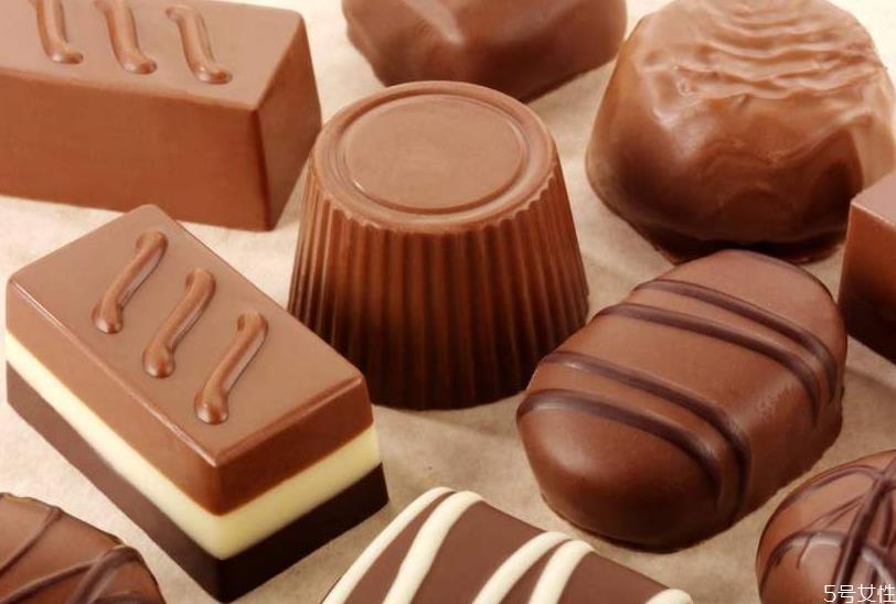 巧克力为什么不能放冰箱里 巧克力放冰箱能放多久 巧克力为什么不能放冰箱里 巧克力放冰箱能放多久