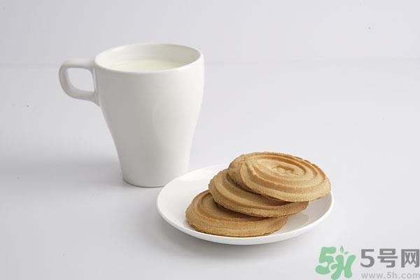 冬枣和牛奶能一起吃吗?冬枣和牛奶一起吃好吗? 冬枣和牛奶能一起吃吗?冬枣和牛奶一起吃好吗?