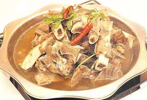 牛骨头用什么煲汤好 食谱推荐 牛骨头用什么煲汤好 食谱推荐