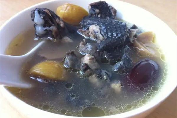 乌鸡汤有点苦怎么回事 乌鸡汤苦的还能喝吗 乌鸡汤有点苦怎么回事 乌鸡汤苦的还能喝吗