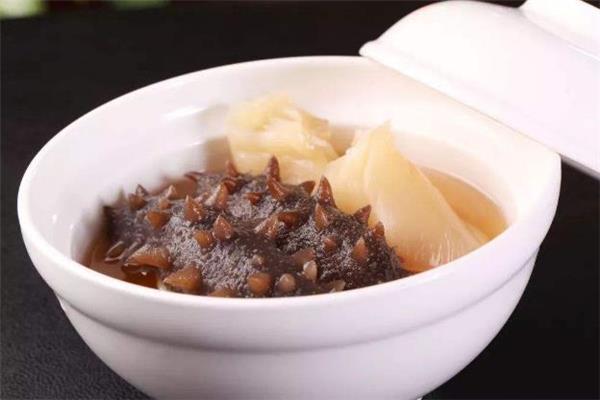 海参花胶汤的做法 海参花胶汤适合什么人喝