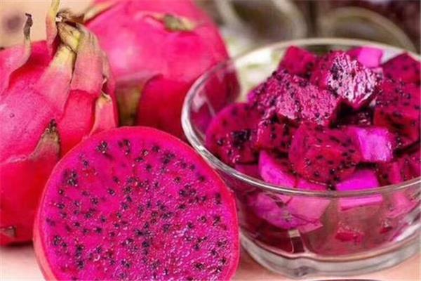 红火龙果和白火龙果哪个好 红火龙果和白火龙果的区别 红火龙果和白火龙果哪个好 红火龙果和白火龙果的区别