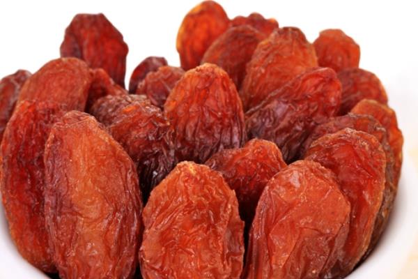 葡萄干能泡酒吗 教你用葡萄干泡酒 葡萄干能泡酒吗 教你用葡萄干泡酒