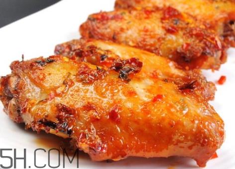 鸡翅发红是怎么回事 鸡翅有血水能吃吗