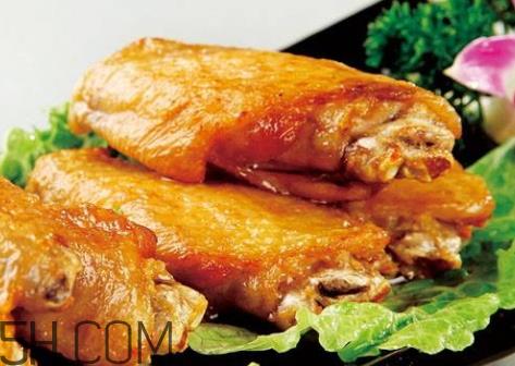 鸡翅发红是怎么回事 鸡翅有血水能吃吗