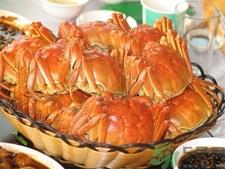 吃螃蟹能喝酒吗?吃螃蟹喝什么酒?