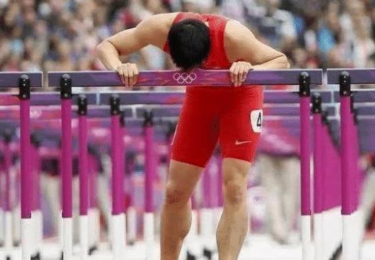 曾让中国人骄傲的“飞人”刘翔，如今做什么工作？看后让人心酸！