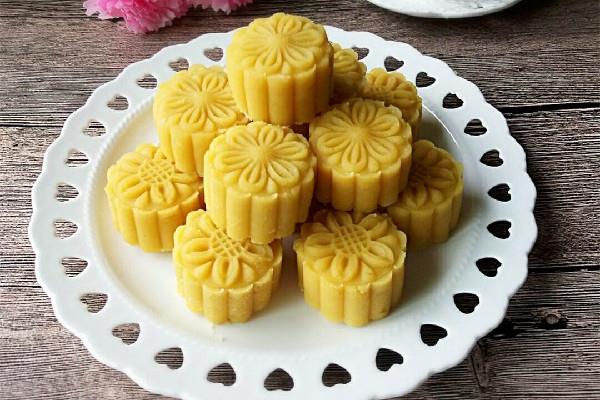 绿豆糕是什么颜色 绿豆糕的功效和作用