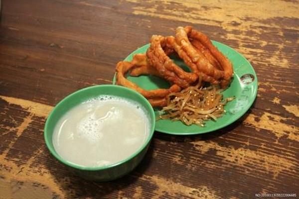 北京的豆汁是怎么做的 豆汁喝凉的还是热的 北京的豆汁是怎么做的 豆汁喝凉的还是热的