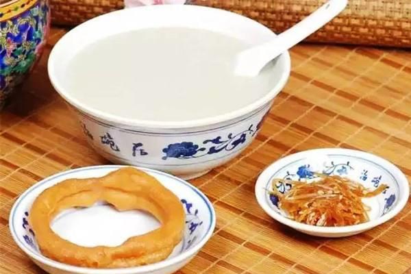 北京的豆汁是怎么做的 豆汁喝凉的还是热的 北京的豆汁是怎么做的 豆汁喝凉的还是热的