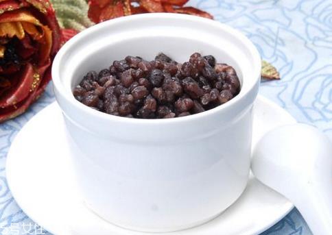 红豆汤可以放蜂蜜吗 红豆汤放蜂蜜的好处