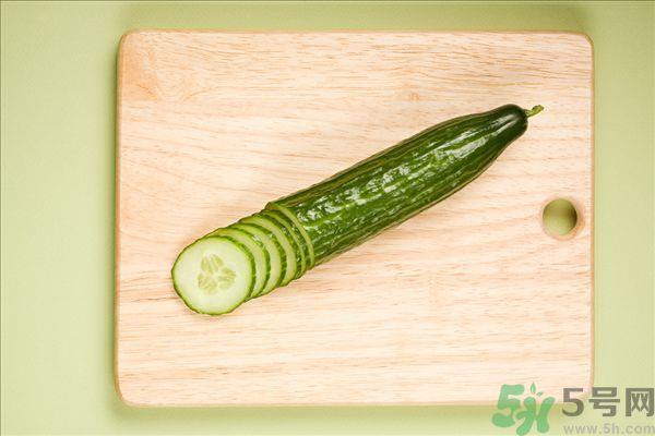 南瓜可以和黄瓜一起吃吗?南瓜和黄瓜一起吃好吗? 南瓜可以和黄瓜一起吃吗?南瓜和黄瓜一起吃好吗?