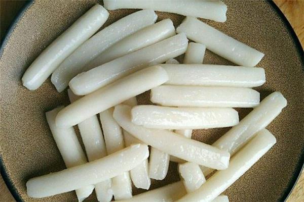 年糕过期了还能吃吗 真空包装的年糕保质期多长 年糕过期了还能吃吗 真空包装的年糕保质期多长