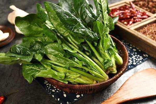 菠菜有什么营养价值 菠菜有减肥功效吗 菠菜有什么营养价值 菠菜有减肥功效吗