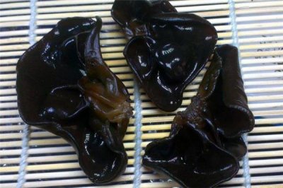 ​木耳焯水要焯几分钟 木耳没有焯水有毒吗