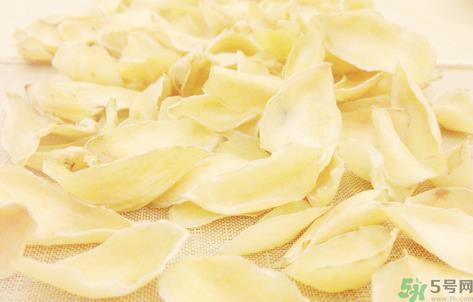 鲜百合发黑了还能吃吗?鲜百合发霉还可以吃吗? 鲜百合发黑了还能吃吗?鲜百合发霉还可以吃吗?