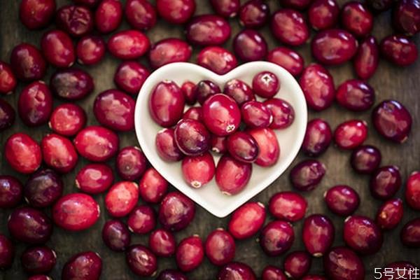 月经期可以吃蔓越莓吗 月经期怎么吃蔓越莓好