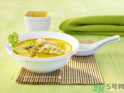 ​包菜能和鱼一起吃吗？鱼可以和包菜一起吃吗？