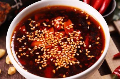​油辣子是哪个地方的特色 油辣子是干什么吃的