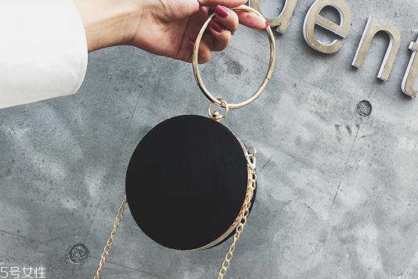 麂皮包脏了怎么清洗 要非常仔细 麂皮包脏了怎么清洗 要非常仔细