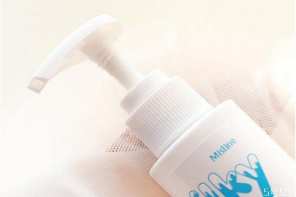 卸妆泡沫应该怎么用 卸妆泡沫的正确用法 卸妆泡沫应该怎么用 卸妆泡沫的正确用法