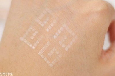 纪梵希四宫格圣诞款是什么颜色 纪梵希圣诞系列散粉