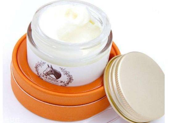 九朵云是怎么样的品牌呢 九朵云是哪个国家的呢 九朵云是怎么样的品牌呢 九朵云是哪个国家的呢