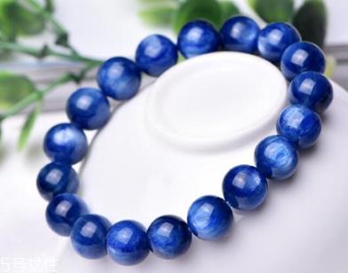 蓝水晶适合什么人带?蓝水晶适合人群 蓝水晶适合什么人带?蓝水晶适合人群