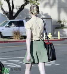 水桶包怎么背时尚?水桶包时尚搭配 水桶包怎么背时尚?水桶包时尚搭配