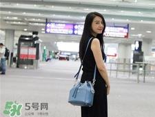 水桶包怎么背时尚?水桶包时尚搭配 水桶包怎么背时尚?水桶包时尚搭配